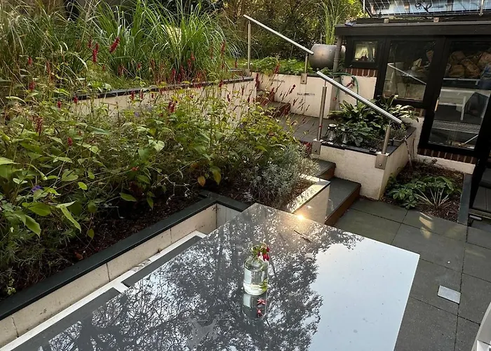 Haj Hannover-Oststadt-Apartment - Zentral, Ruhig & Exklusiv, Mit Garten & Kamin